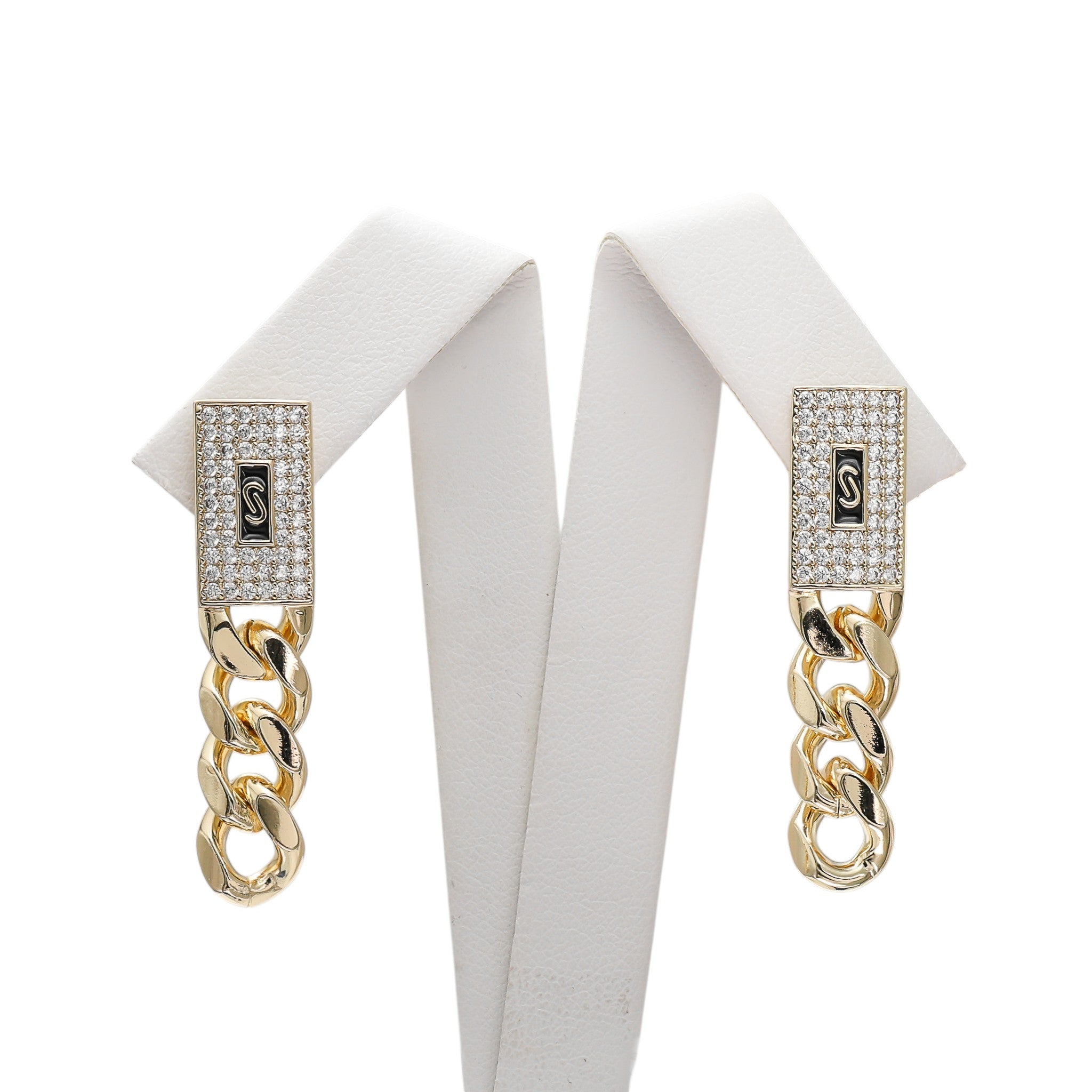 Cercei Placați cu Aur